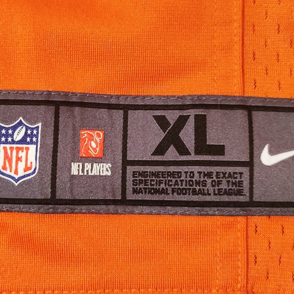 Khalil Mack Chicago Bears Jersey - Picture 5 of 6